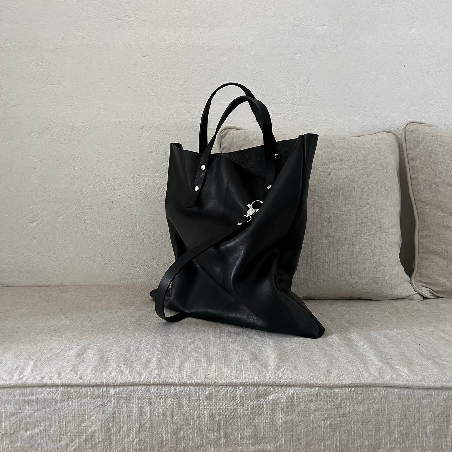 Leather shopper